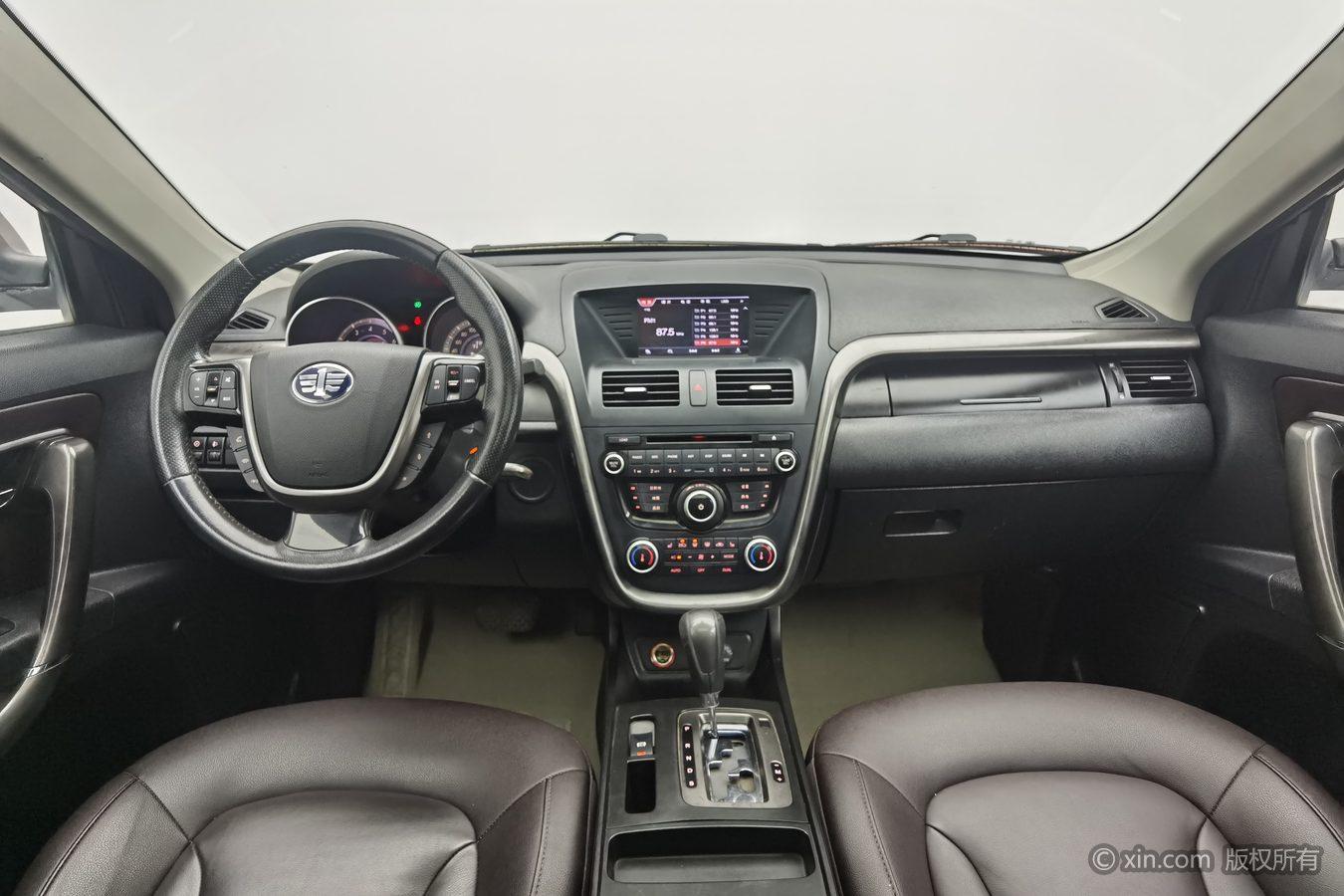 Bestune X80 2016 2.0L АКПП Люкс