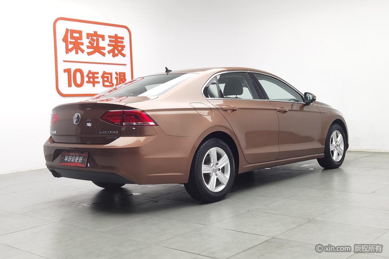 Volkswagen Lamando 2017 230TSI DSG