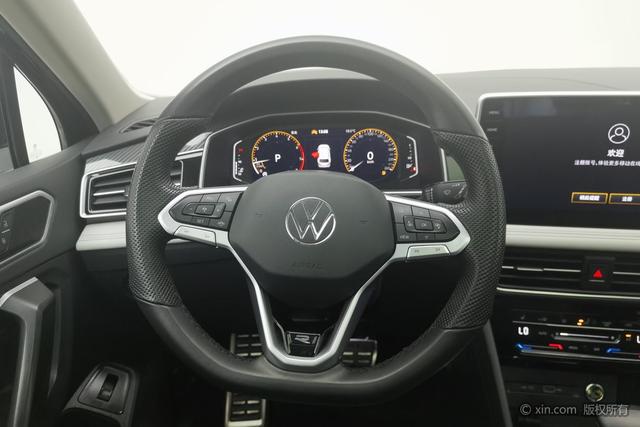 Volkswagen Tiguan L 2024 330 TSI 2 WDR-Line — фото 14