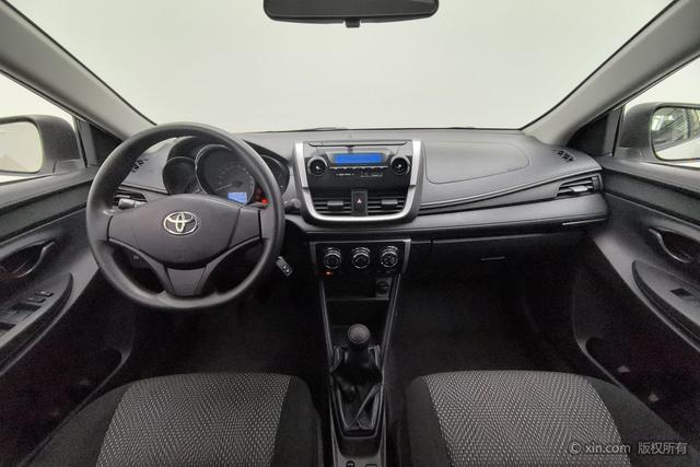 Toyota Vios 2019 1.5 L MT — фото 13