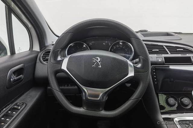 Peugeot 3008 2015 2.0 L AT — фото 13