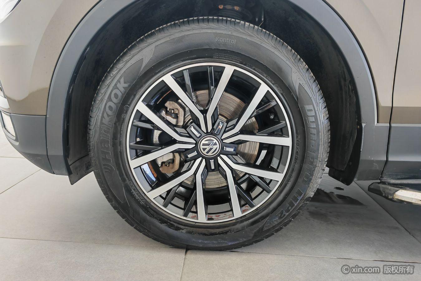 Volkswagen Tiguan L L 2017 330TSI AT Comfort