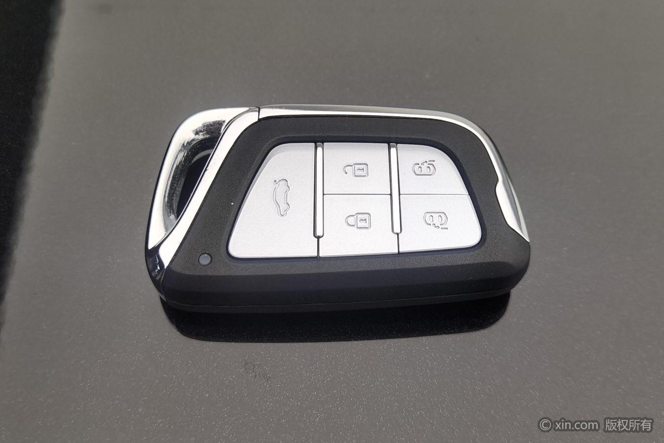 JAC L6 MAX 2021 2.0T AT