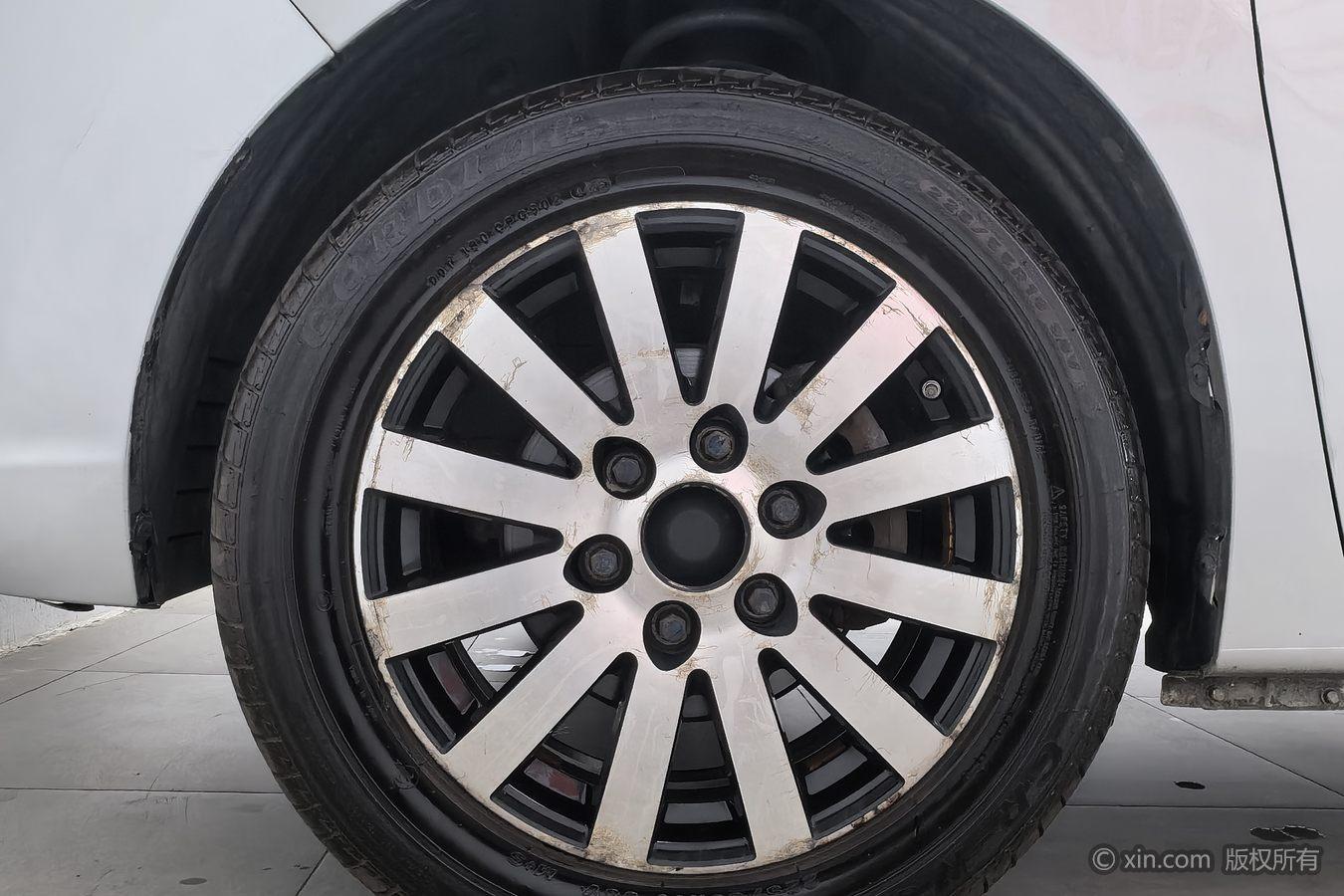 Maxus G10 2014 2.0T AT Luxury Executive