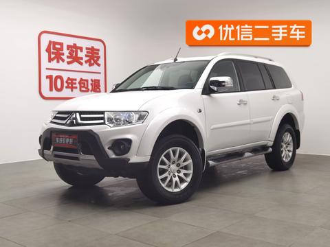 Pajero Jinchang 2013 3.0L automatic four-wheel drive Ultimate Edition