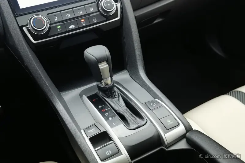 Honda Civic — фото 10
