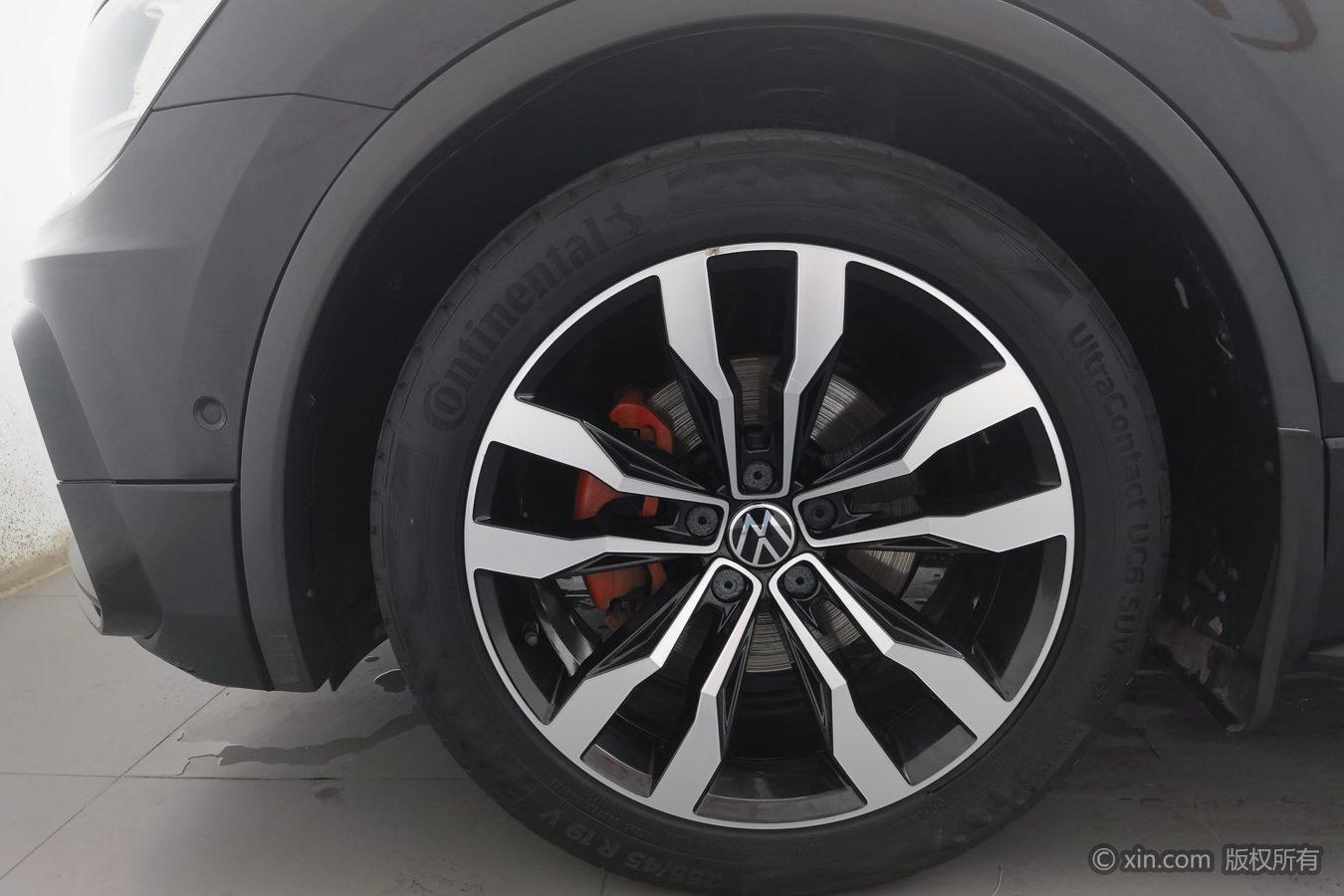 Volkswagen Tiguan L L 2021 330TSI AT R-Line