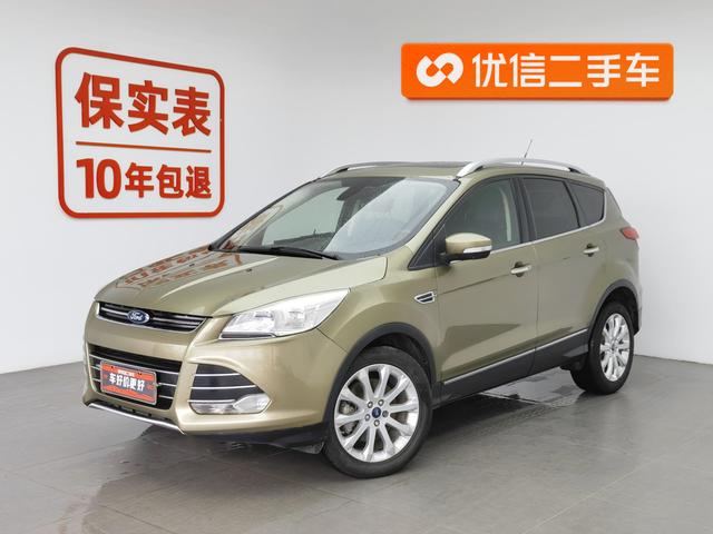 Ford Kuga 2015 года выпуска