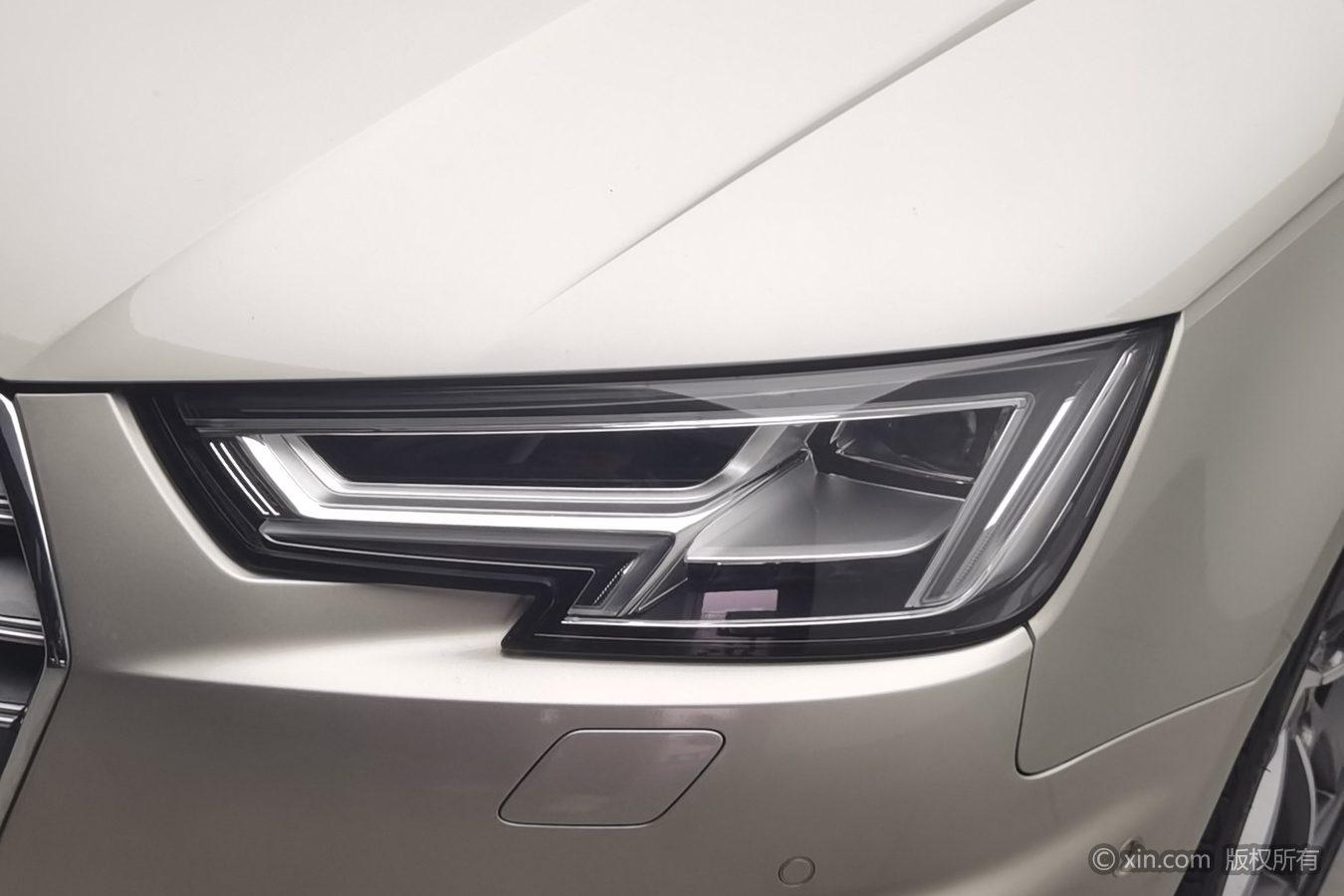 Audi A4L 2019 40 TFSI Fashion V