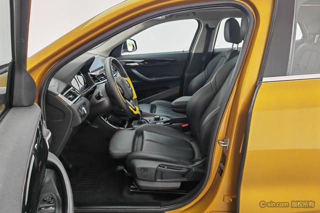 BMW X2 2019 s Drive 20i M VI — фото 17