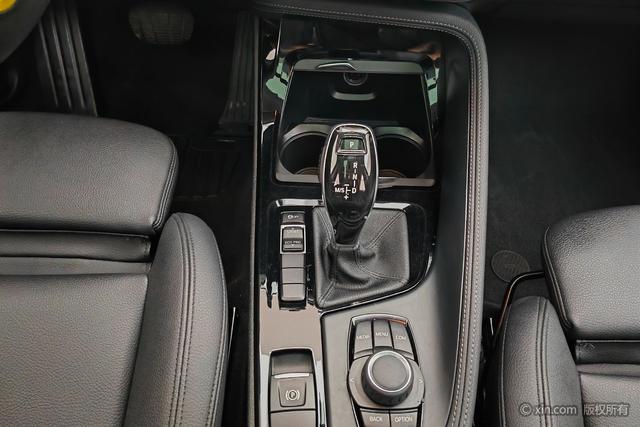 BMW X2 2019 s Drive 20i M VI — фото 14