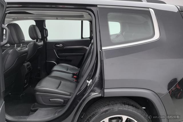 Jeep Grand Commander 2018 2.0 T 4 WD VI — фото 19