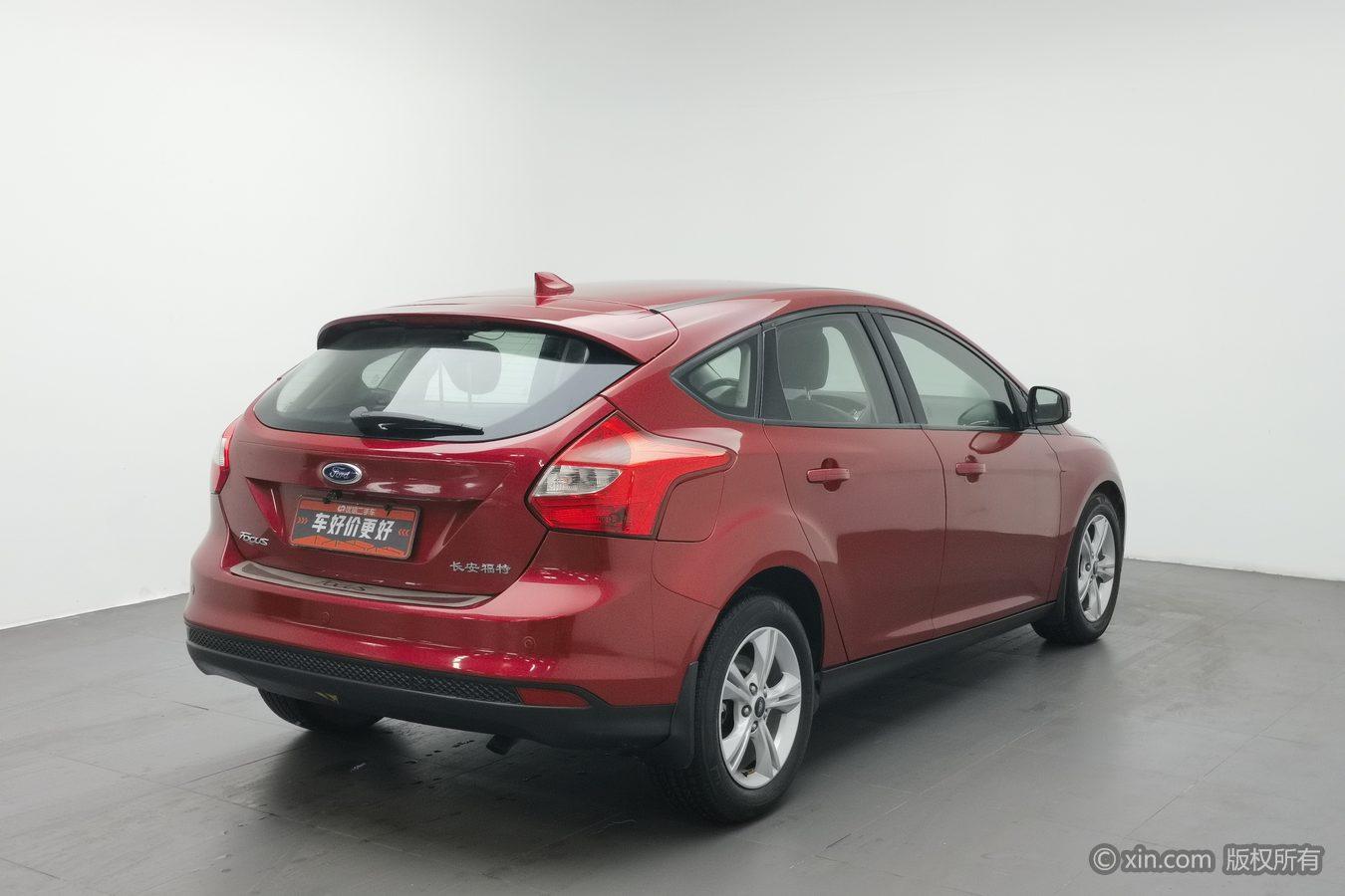 Ford Focus 2012 1.6L AT