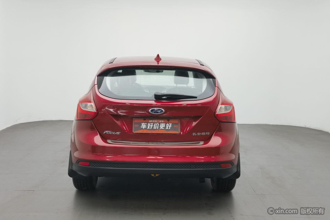 Ford Focus 2012 1.6L AT