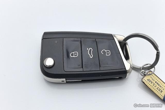 Volkswagen Golf 2020 280 TSI DSGLuxury — фото 6