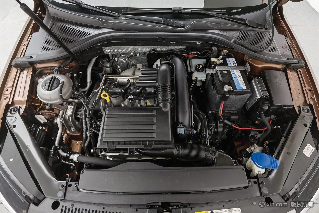 Volkswagen Lamando 2019 230TSI MT V