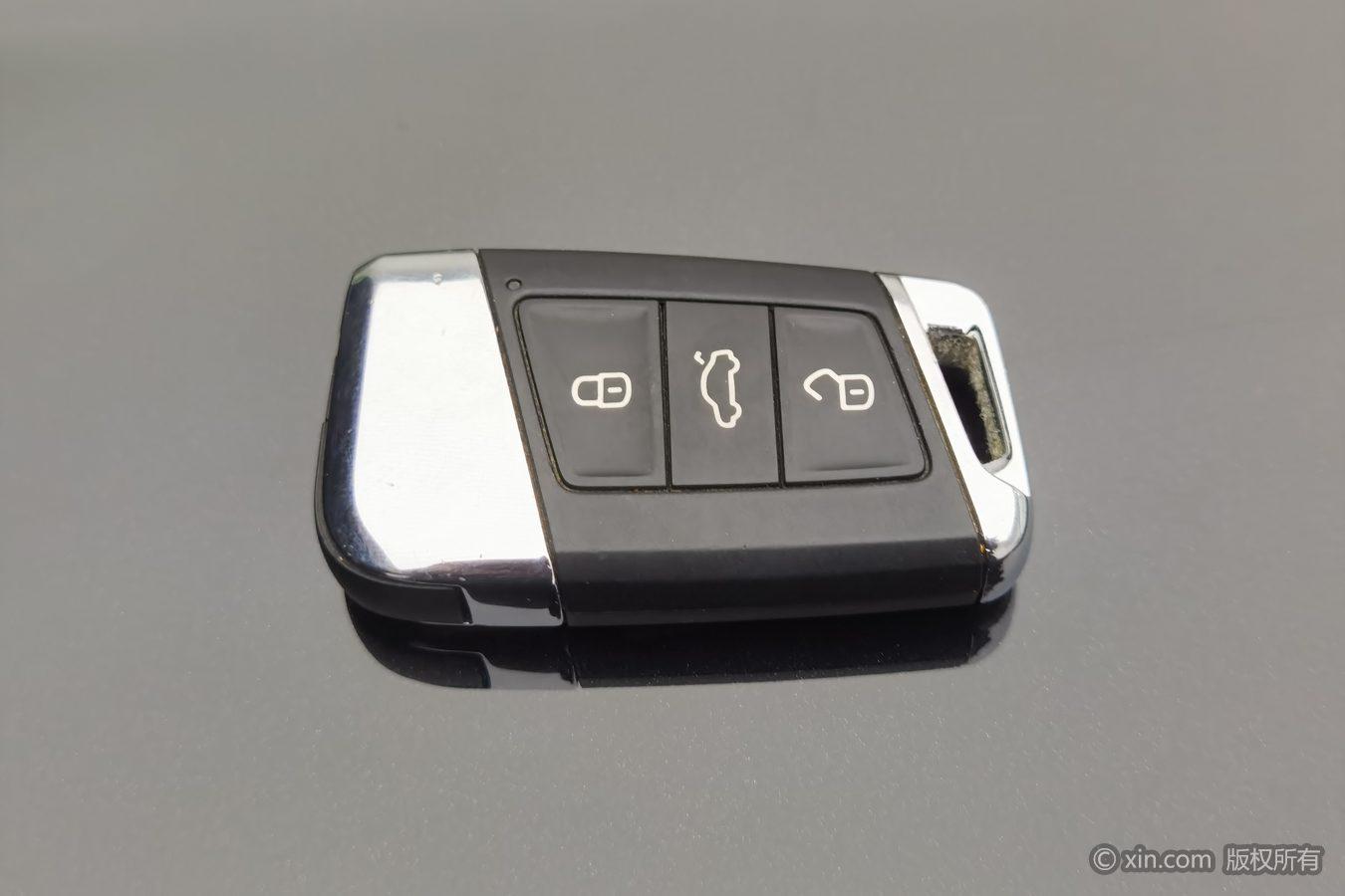 Volkswagen Passat 2024 380TSI Luxury