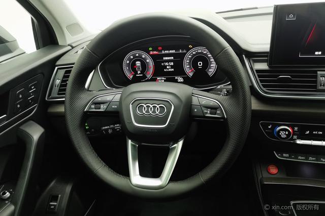 Audi Q5L 2022 45 T — фото 15
