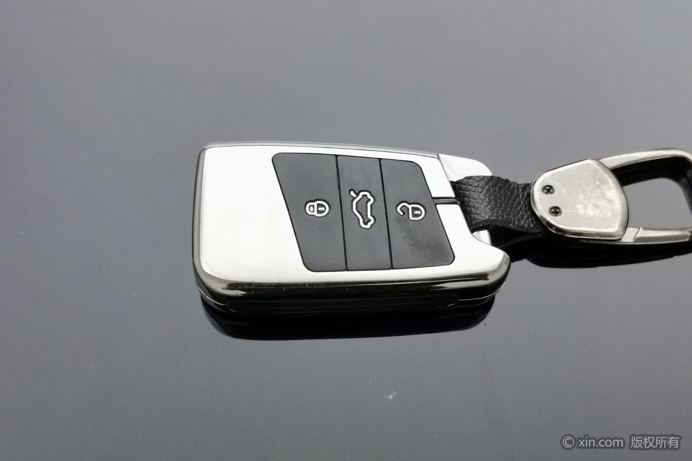 Volkswagen Passat id 4510853 из Китая 18