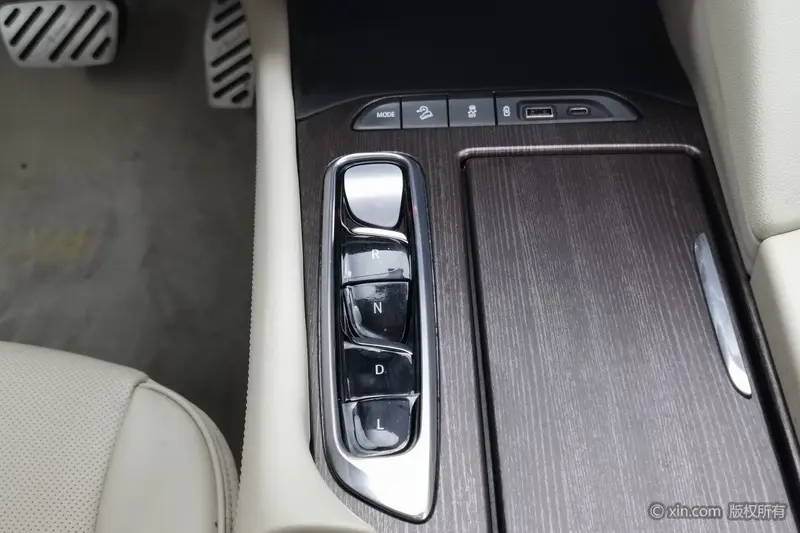Buick Enclave — фото 10