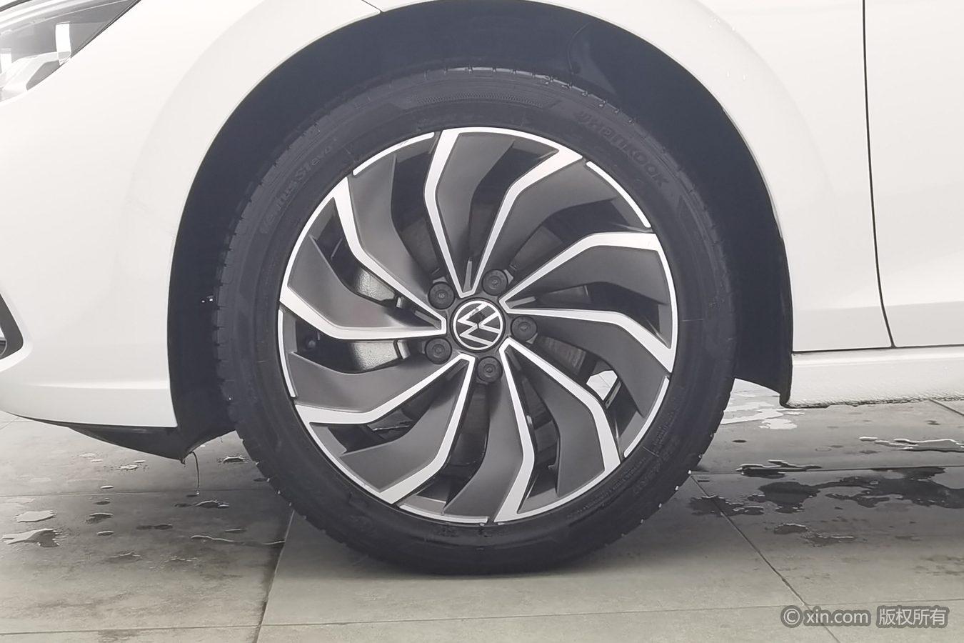 Volkswagen Golf 2024 280TSI DSG Pro