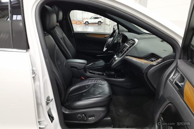 Lincoln MKC 2019 2.0 T 4 WD VI — фото 19