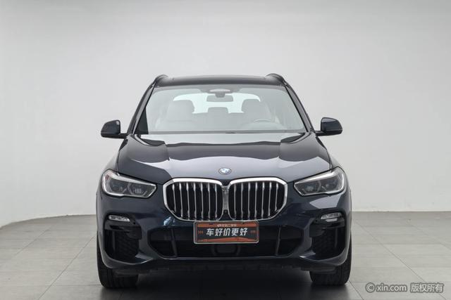 BMW X5 2019 x Drive 40i M — фото 2