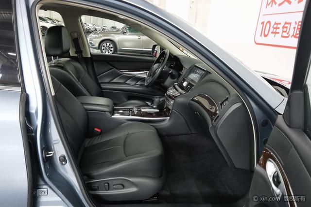 Infiniti Q70 2019 Q 70 L 2.0 T — фото 11