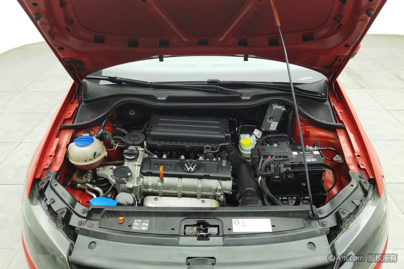 Volkswagen Polo 2011 1.4L AT