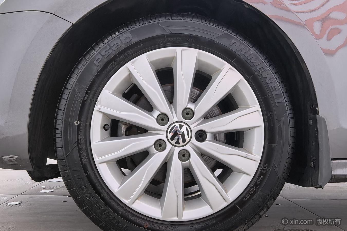 Volkswagen Sagitar 2014 1.6L MT Lead