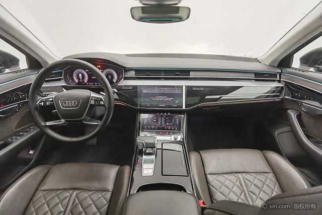Audi A8 2022 A 8 L 50 TFSI quattro Comfort — фото 12