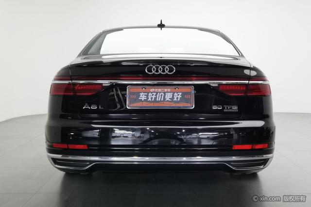 Audi A8 2022 A 8 L 50 TFSI quattro Comfort — фото 3