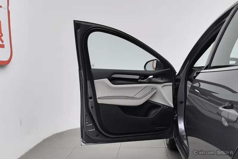 BYD Qin Plus — фото 15
