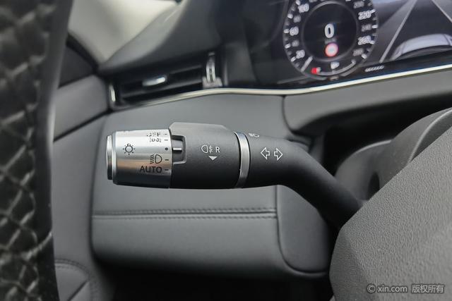 Land Rover Range Rover Evoque 2020 249 PS R-DYNAMIC SE — фото 16