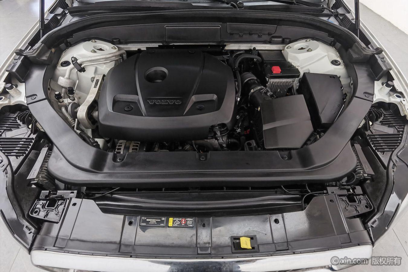 Volvo XC60 2021 T5 Luxury