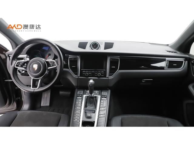 Porsche Macan 2016 Macan S 3.0 T — фото 6