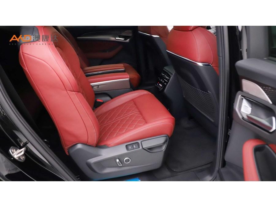 Audi Q6 2024 45TFSI quattro 7 мест