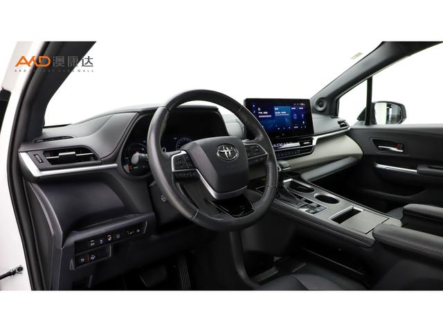 Toyota Granvia 2022 2.5 LHybrid — фото 7