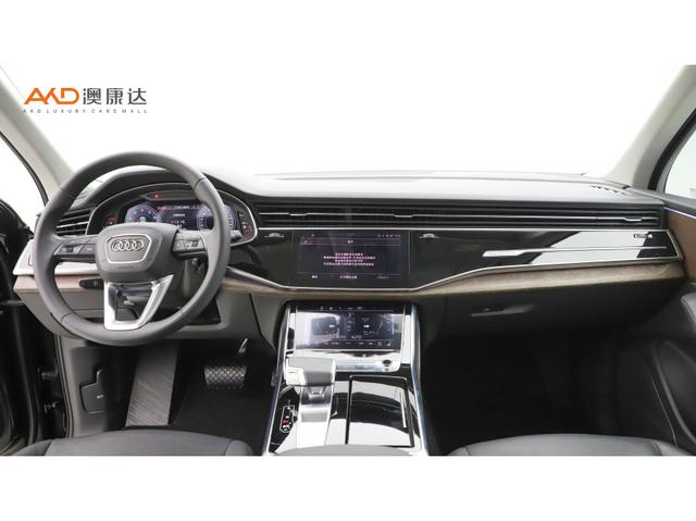 Audi Q7 2023 45 TFSI quattro S line Sport — фото 5
