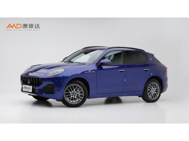 Maserati Grecale 2023 года выпуска