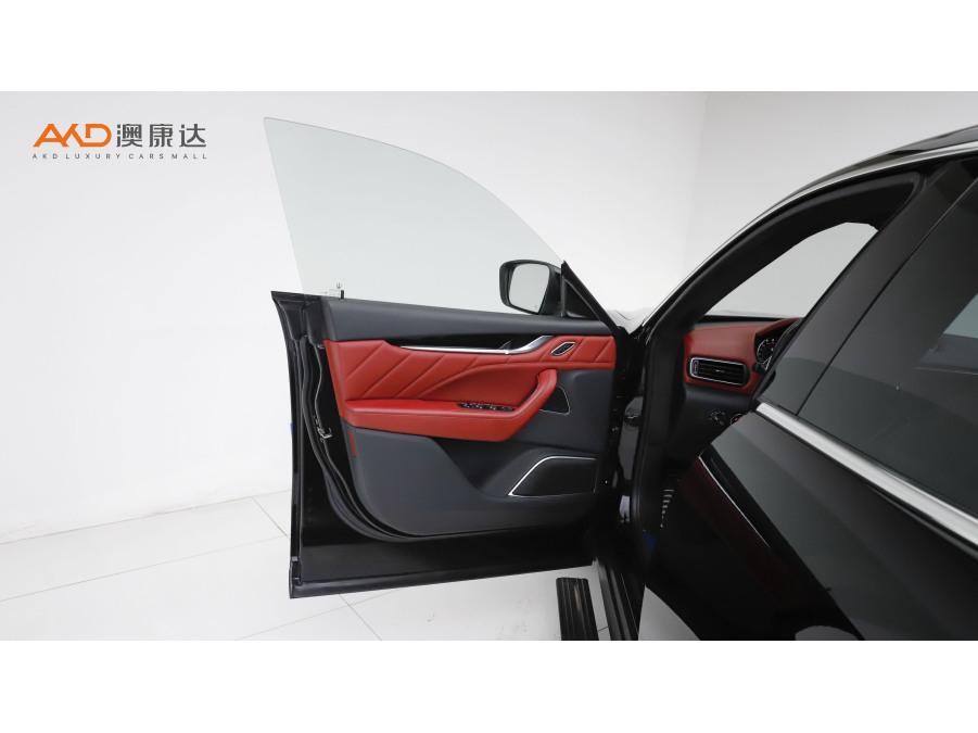 Maserati Levante, фото 9