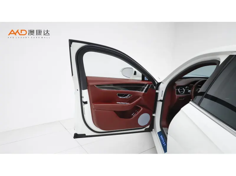 Bentley Flying Spur — фото 7