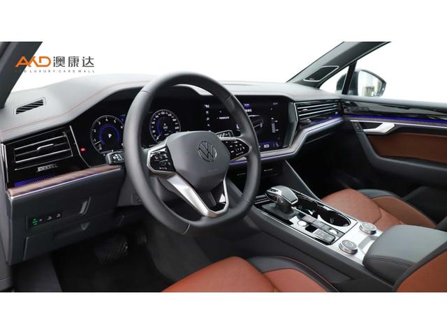 Volkswagen Touareg 2023 3.0 TSI — фото 6