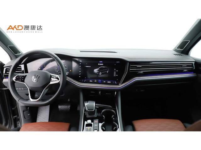 Volkswagen Touareg 2023 3.0 TSI — фото 5