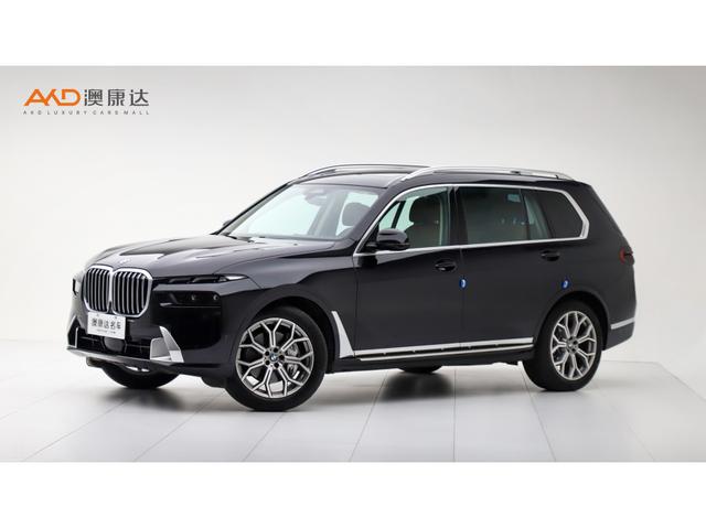 BMW X7 2023 года выпуска