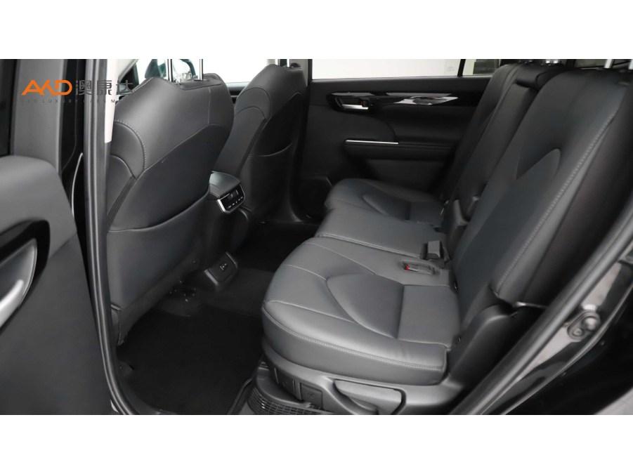 Toyota Highlander 2022 2.5L Luxury 7 мест