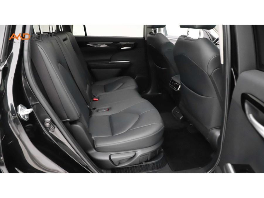 Toyota Highlander 2022 2.5L Luxury 7 мест