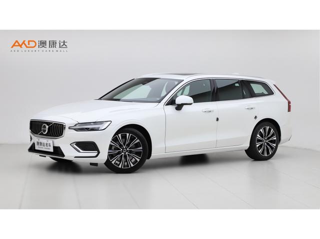 Volvo V60 2024 года выпуска