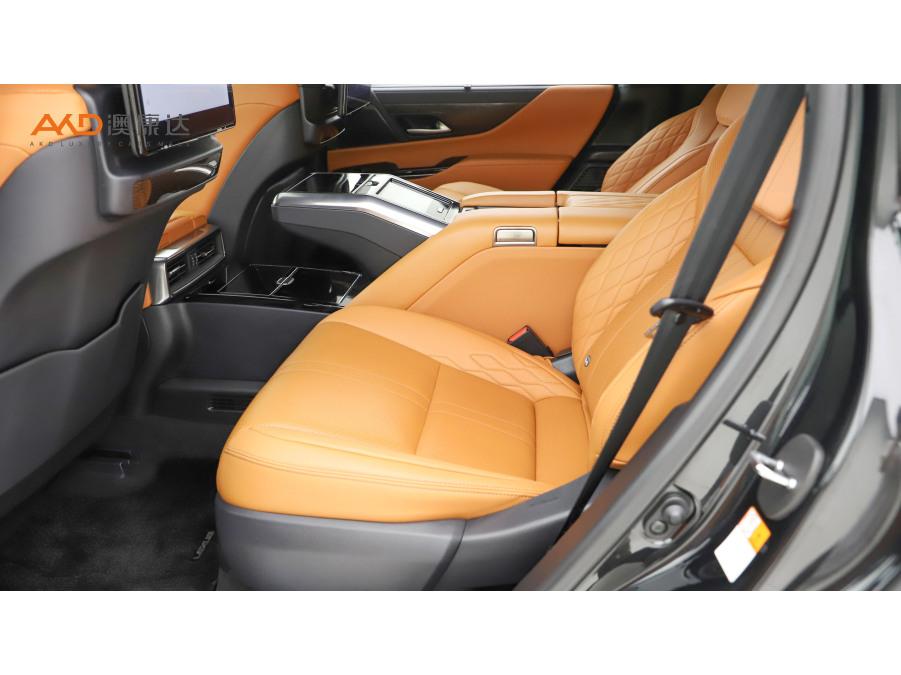 Lexus LX 2024 3.5T AT 4 мест