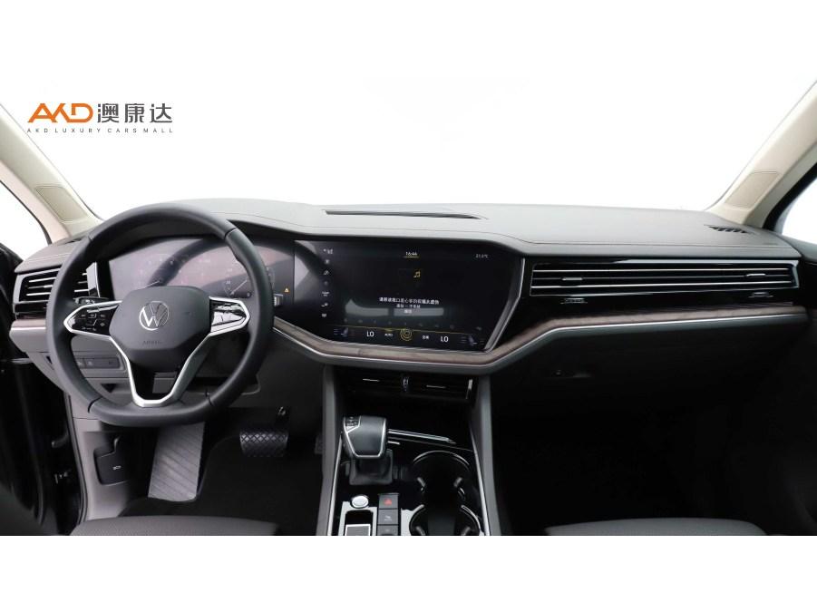 Volkswagen Touareg 2021 3.0TSI Sport